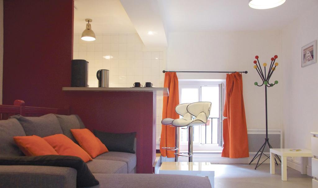 Le Petit St Lazare Apartment Autun ภายนอก รูปภาพ
