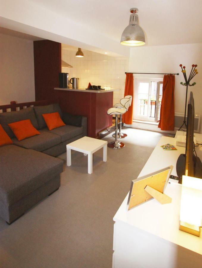 Le Petit St Lazare Apartment Autun ภายนอก รูปภาพ